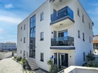 Sole Hotels in Seget Donji