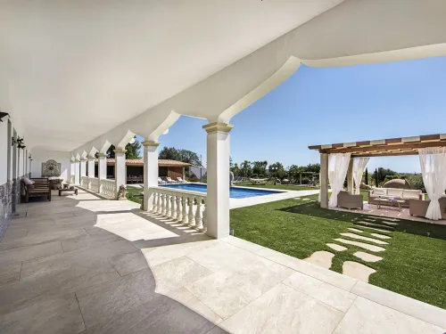 Flor de LIS - VIP Properties