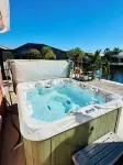 3BR Waterfront townhome Matlacha with hot tub, boat dock WiFi, bikes and kayaks