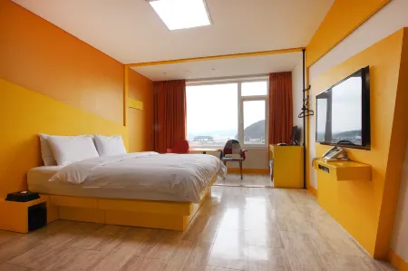 Andong Studio131 Hotel Отели рядом с достопримечательностью «Byeongsanseowon Confucian Academy»