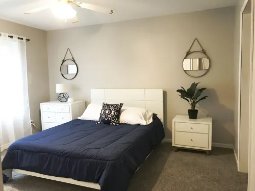 Daffodil Hill - w/Hot Tub - Near Kenyon & Mohican