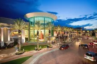 OYO Hotel Orlando Airport فنادق في Sky Lake