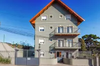 Zur Suítes Hotels near Casa - Chalé Condomínio Estância das Águas Claras