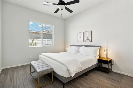 Sparkling Modern Home in Buckeye with Pool,BBQ