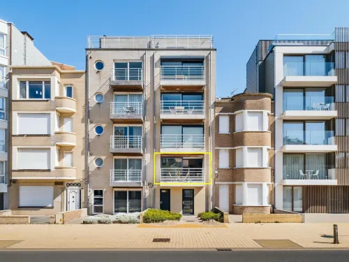 Duplex Near Zeedijk & Center with Sunny Balcony