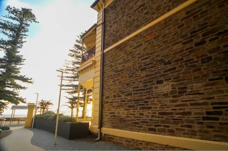 Seafield Tower Glenelg Apartment No 2