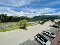 Fernie Stanford Resort - Parking