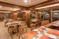 Udaan Dekeling Resort, Darjeeling - 早餐