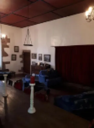Hallgreen Castle - Homestays
