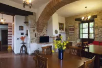 Castello di Cisterna Umbria Hotels in Gualdo Cattaneo
