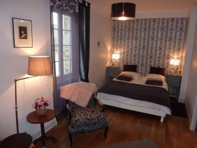 Les Belles de Mai chambre d'hôtes mont Saint-Michel Hôtels à : Saint-Georges-de-Gréhaigne