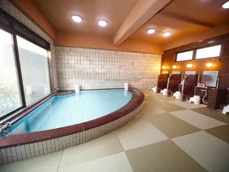 Hotel Takasago Отели рядом с достопримечательностью «The Kochi Prefectural Makino Botanical Garden»