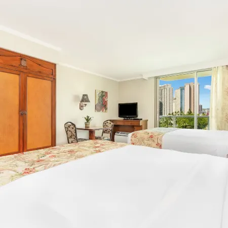 Luana Waikiki Hotel & Suites