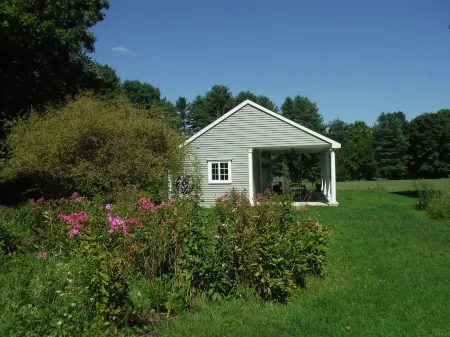 Peaceful farm area, on the reservoir, near vineyards
