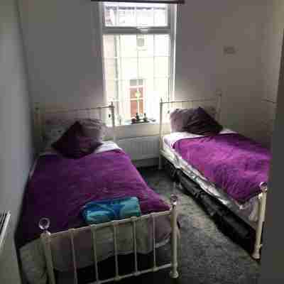 Darlington Chuch End Town House with 2 Bedrooms Rooms