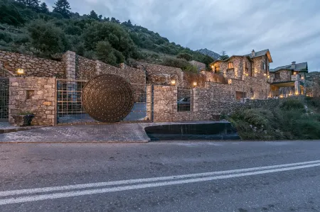 Volhon Mansions of Parnassos