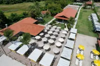 Catamaran Praia Chalés Hotel a Paulista