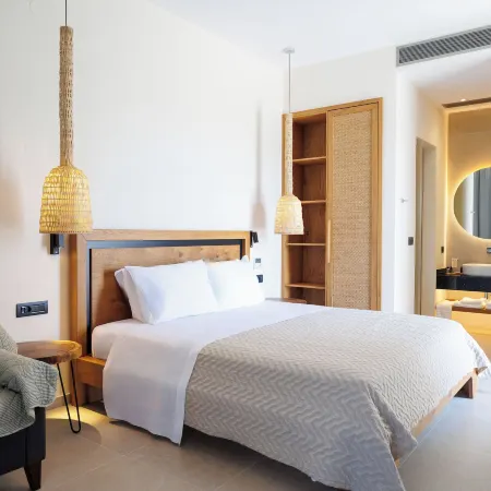 Kouros Blanc Resort & Suites