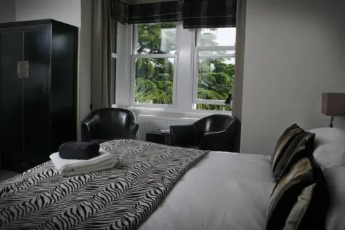 Townhouse Rooms Hotels in Truro