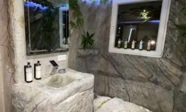 Futurotel Space Spa Garden