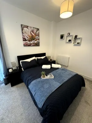 Cozy Bracknell Apartment with Modern Amenities Hotels near Picket Post Cl