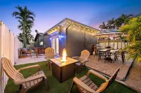 Peaceful 5Br -Waterway Views & Private Heated Pool Hotels near Sunshine Holiday MHCC RV and Camping Resort