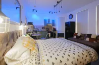 Luxury Industrial Studio - Free Parking - Great Location