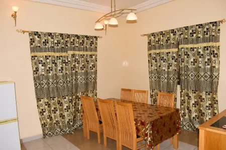 London Innn 2 Отели в г. Бруфут