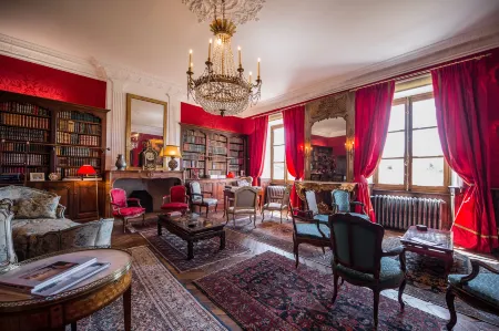 Domaine de Chalaniat Отели в г. Сен-Жульен-де-Копель