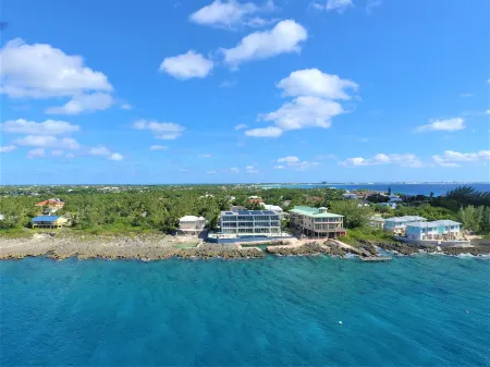 Lighthouse Point Residences