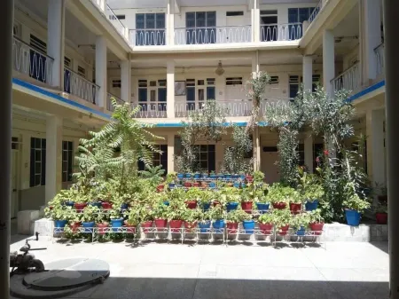 Zulfiqar Hotel Отели в г. Quetta District