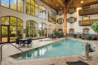 Bavarian Inn Lodge - Pools