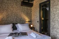 She Mykonos Boutique Hotel
