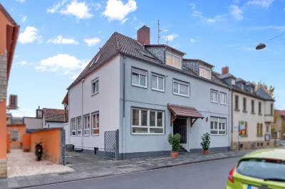 Family and Friends Ludwigshafen Hotels near St. Sebastian