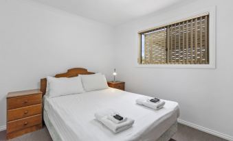 Costello Hotels - Moonta Bay Cabins