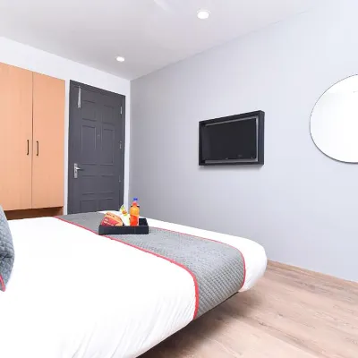 Roomshala 041 Hotel Sky Residency Hotel dekat Dwarka Sektor 14