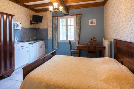 Chambres d'Hôtes Domaine d'En Baleux Отели в г. Ле-Марти