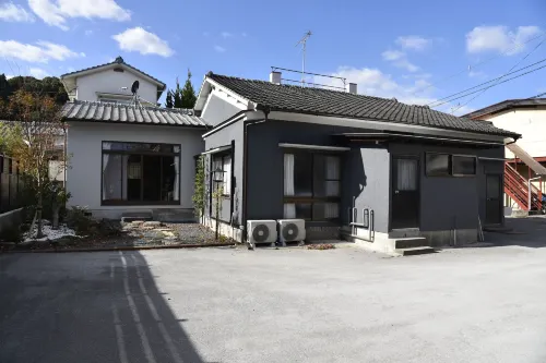 Kamekawa Yukari Ann Hotels in Hiji