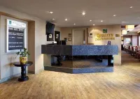 Quality Inn & Suites PE Trudeau Airport Hotels in Pointe Claire