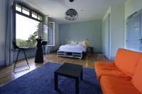 Les Demeures de Valette Hotels in Souvigne