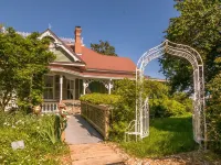 Holly House of Hamilton Hotels in Harris County