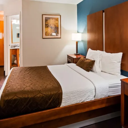 Best Western Plus Richmond Airport Hotel