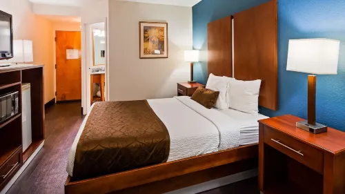 Best Western Plus Richmond Airport Hotel - 3-Sterne