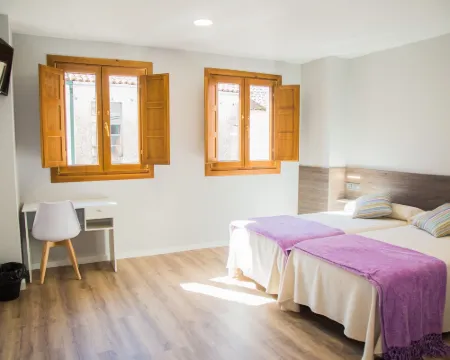 Albergue San Antón Hoteles en Mellid