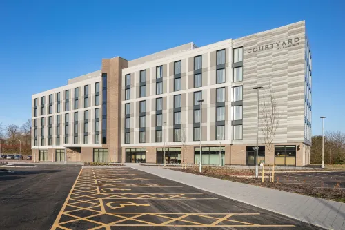 Courtyard by Marriott Keele Staffordshire - Parking
