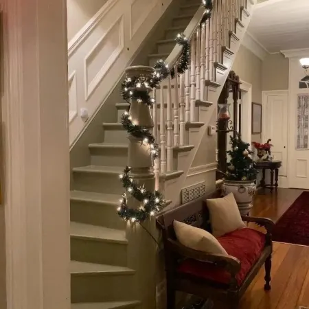 The Magnolias - A Beautiful Charming Historical Home to relax & make memories!