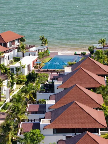 รูปภาพของThe Oriental Beach Pool Villa and Village