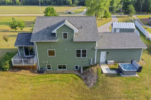 Private Dock and Kayaks Included - Charming Waterfront Haven Hotels in Oconto