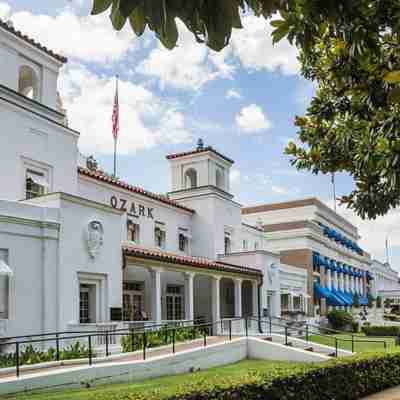 Stylish Retreat with WiFi, Parking, Patio, Fireplace, AC Hotel Exterior