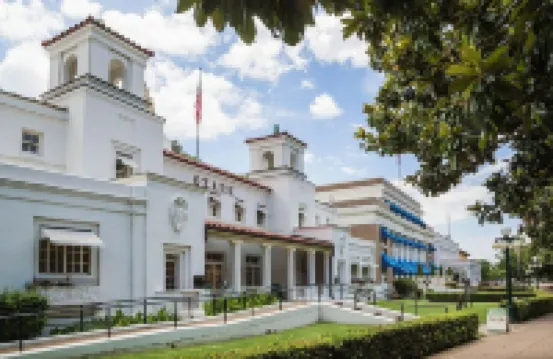 Convenient Location and Modern Comfort - Charming Getaway 酒店